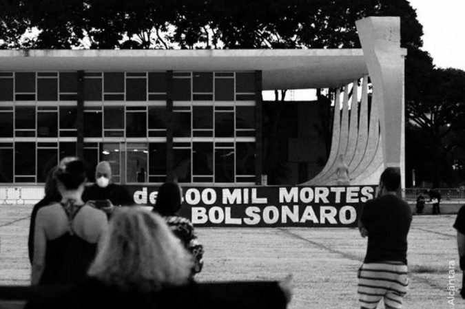 O ato de protesto vai lembrar as vítimas da covid-19 - (crédito: Carina Alcantara/Divulgação) O ato de protesto vai lembrar as vítimas da covid-19 - (crédito: Carina Alcantara/Divulgação)