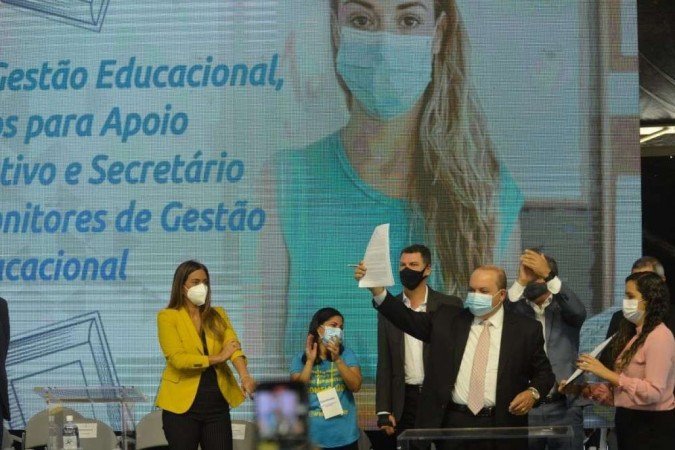 GDF nomeia professores