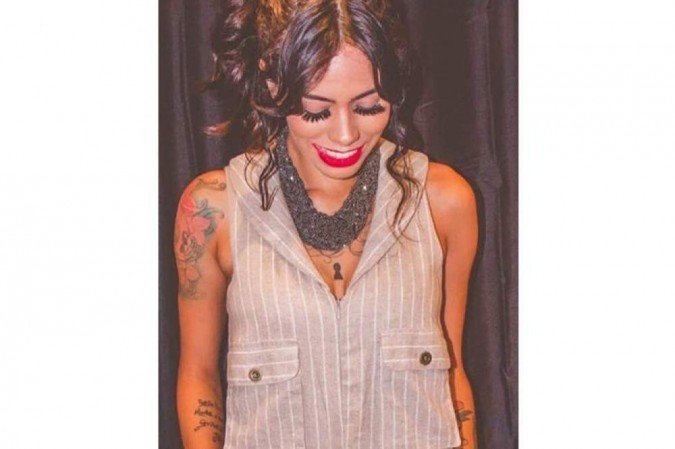 Adriane indicou o namorado para ocupar o mesmo cargo que ela, em outra vaga, no entanto, ele acabou ganhando um salário maior