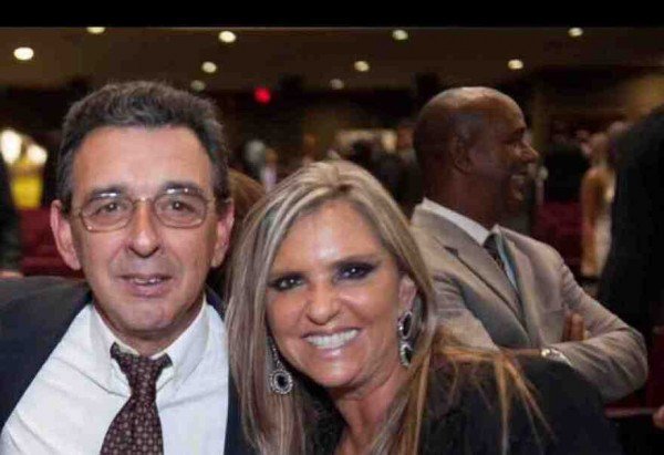 Alexandre Brasil junto da irmã, Mirta Fraga, vítima da covid-19.