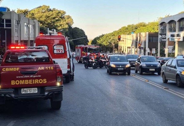 Carro atropela mulher de 56 anos na comercial da 103 Norte