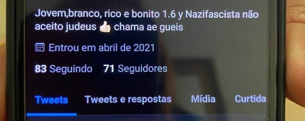 PCGO detém adolescente com intenção de atacar escolas em Goiânia. Em semelhança ao caso da jovem do Recanto das Emas, acusada de planejar atentado a escola pública da RA, a investigação teve início com a Embaixada dos EUA. Polícia encontrou desenhos nazistas e de cunho racista