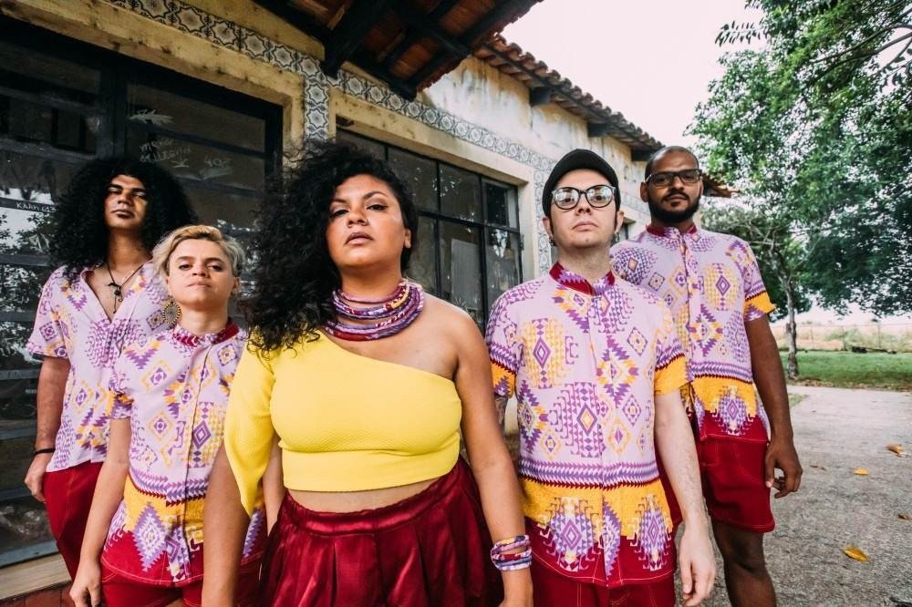 Haynna e os Verdes lançam clipe da música 'Love song'