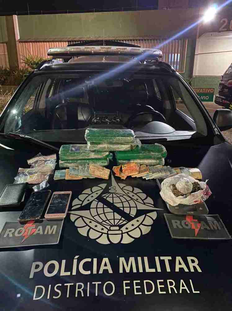 Homem é preso com dinheiro na cueca e droga em casa de cachorro