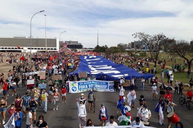 Manifestações contra Bolsonaro em Brasília