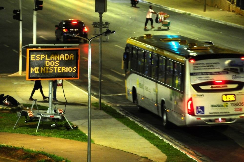 Trânsito do DF registrou menos mortes e mais infrações de janeiro a abril 