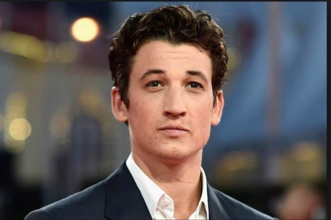 Miles Teller retorna após afastamento por má conduta sexual -  (crédito: Reprodução/Facebook)