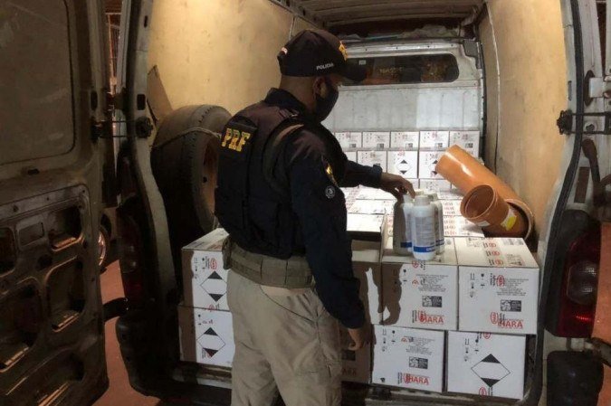 Carga de agrot&oacute;xicos furtados &eacute; recuperada em Santa Maria