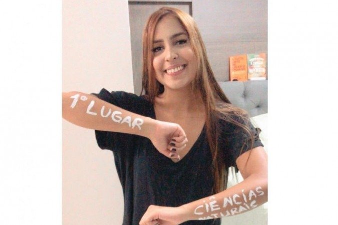 Jovem diz que quer conhecer as disciplinas do curso e espera ser professora no futuro - (crédito: Gabriella Maciel/Reprodução) Jovem diz que quer conhecer as disciplinas do curso e espera ser professora no futuro - (crédito: Gabriella Maciel/Reprodução)