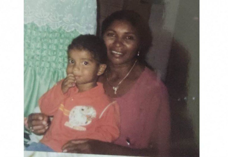 A m&atilde;e de Williston Augusto foi a primeira da fam&iacute;lia a ingressar no ensino superior. Ele conta que a iniciativa da m&atilde;e abriu portas para que a fam&iacute;lia entendesse a import&acirc;ncia da educa&ccedil;&atilde;o