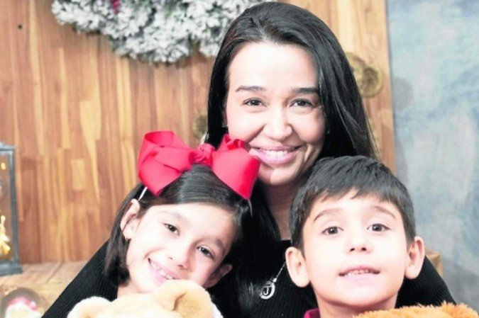 Joana com Sofia e Rafael. Ideia é ir ajustando os termos do testamento - (crédito: Redes Sociais/Reprodução) Joana com Sofia e Rafael. Ideia é ir ajustando os termos do testamento - (crédito: Redes Sociais/Reprodução)