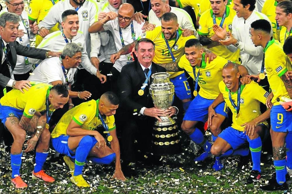 Brasil-Copa 2014-Frase-Força, amanhã é sexta-feira e tem jogo do brasil