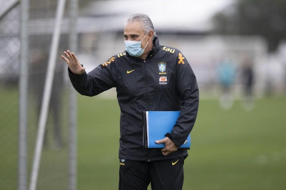 Tite se diz em paz para continuar trabalho na Seleção