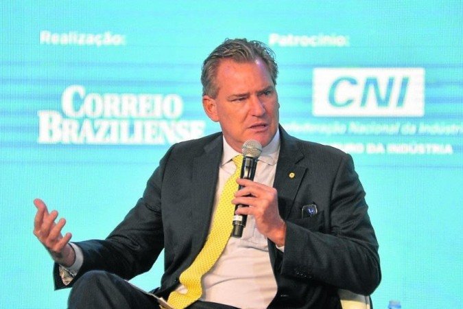 Alexis Fonteyne (Novo-SP): preocupação com carga tributária
- (crédito: Ed Alves/CB ) Alexis Fonteyne (Novo-SP): preocupação com carga tributária
- (crédito: Ed Alves/CB )