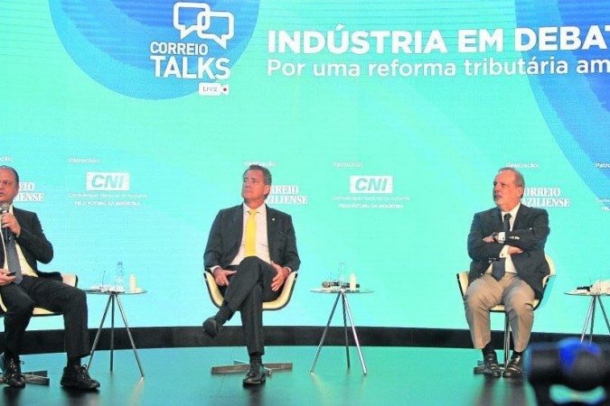 Participantes do Correio Talks: desafio da reforma tributária é encontrar modelo que permita ao país romper o ciclo de baixo crescimento econômico - (crédito: Ed Alves/CB) Participantes do Correio Talks: desafio da reforma tributária é encontrar modelo que permita ao país romper o ciclo de baixo crescimento econômico - (crédito: Ed Alves/CB)