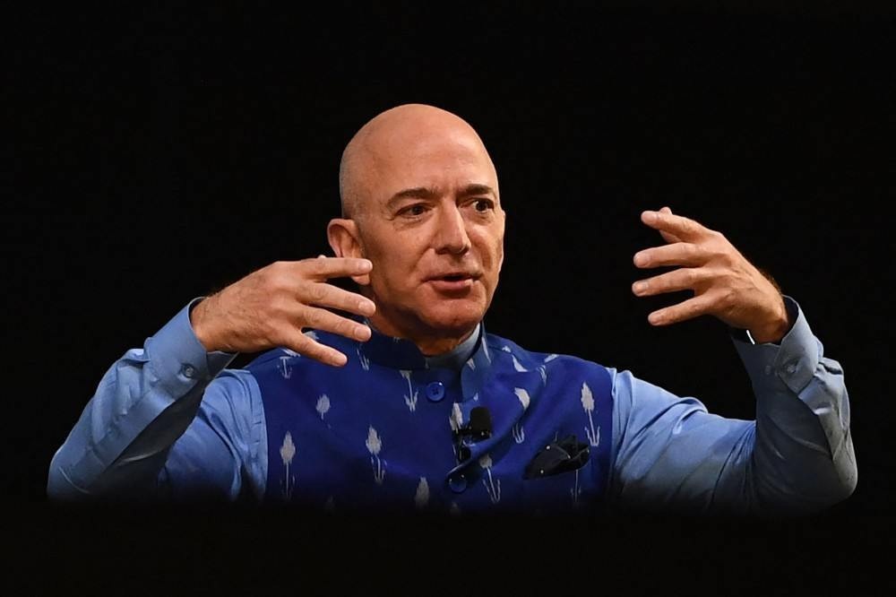 Abaixo-assinado pede para que Jeff Bezos não volte do espaço