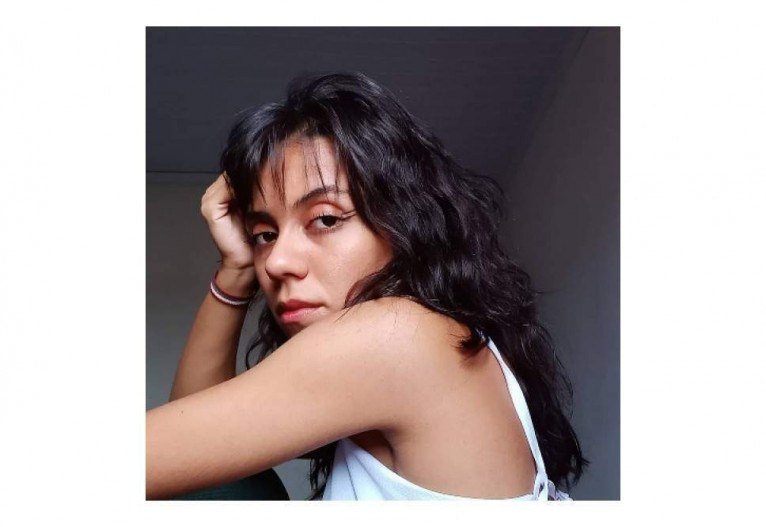 Marília das Neves, 20, estudante de filosofia e responsável pelos conteúdos de filosofia no projeto Marília das Neves, 20, estudante de filosofia e responsável pelos conteúdos de filosofia no projeto