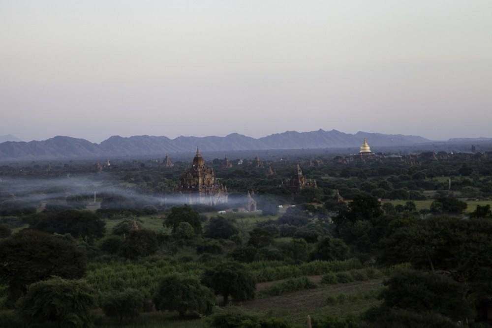 Queda de avião militar deixa doze mortos devido condições climáticas