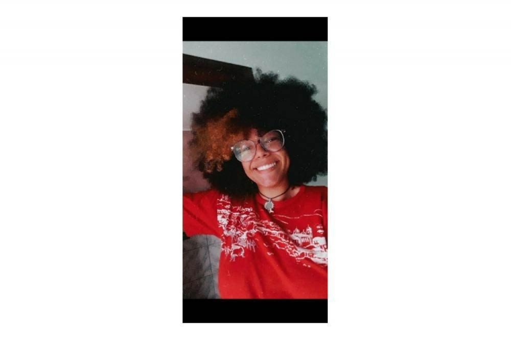 A estudante de ci&ecirc;ncias sociais Maysa Lannah, respons&aacute;vel pelos conte&uacute;dos de sociologia do projeto