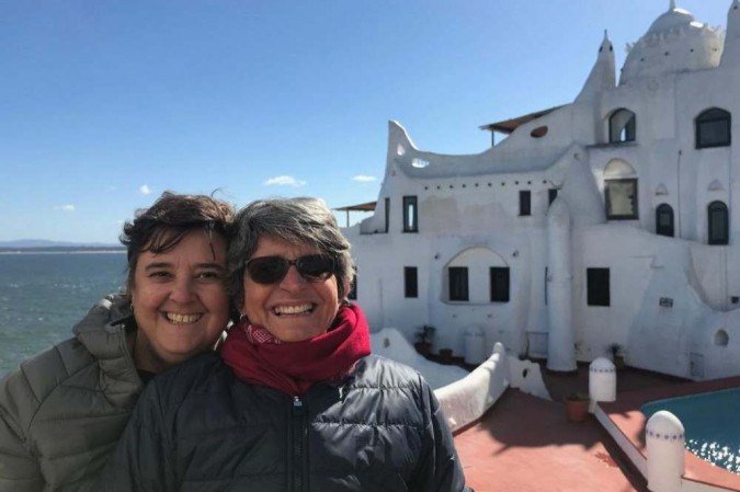 Maria Eliana e Helen gostam de viajar: quando oficializaram a união, elas andavam com o documento