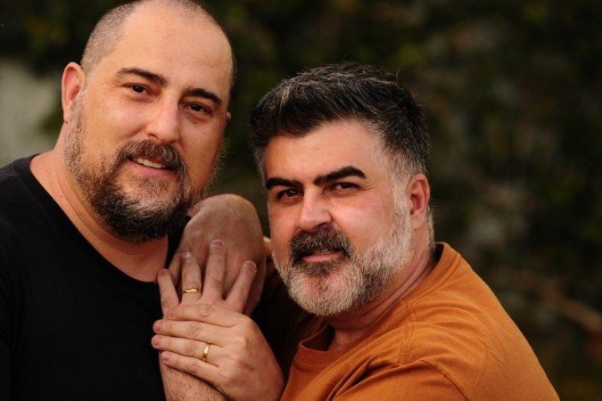 Everson e Maurício estão juntos desde 2005: direitos garantidos por união estável e casamento