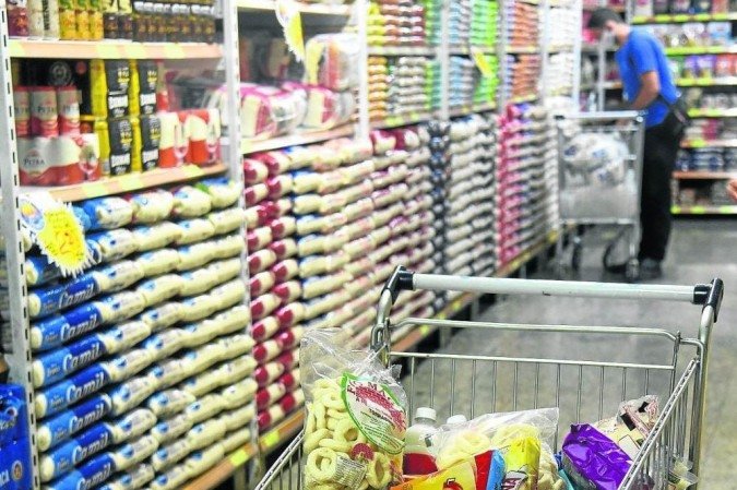 Vendas caíram 4,82% em abril, devido ao impacto dos preços mais altos - (crédito: Ed Alves/CB) Vendas caíram 4,82% em abril, devido ao impacto dos preços mais altos - (crédito: Ed Alves/CB)