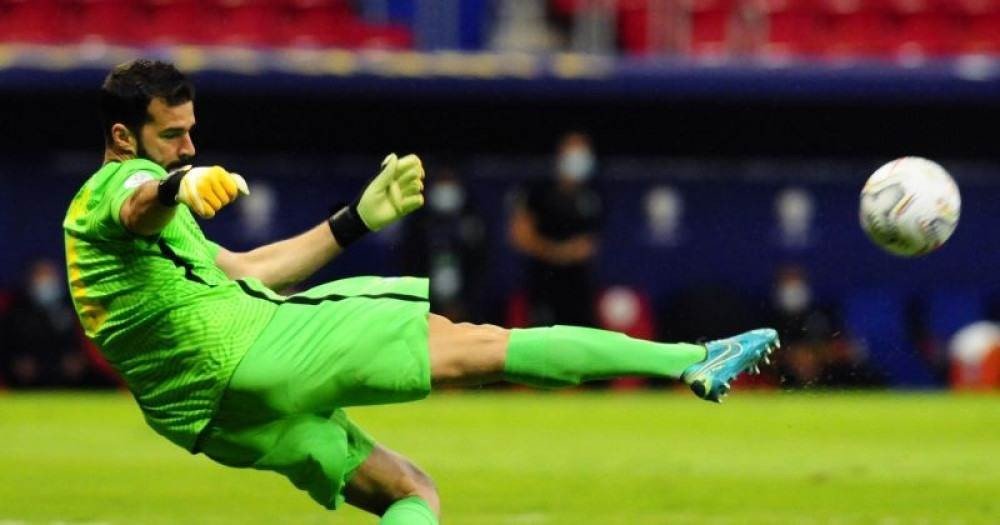 Imagens da partida entre Brasil e Venezuela neste domingo (13/6)