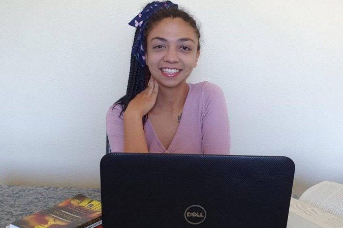 Ingrid brinca que os familiares consideram que ela tenha ganhado na loteria ao ser aprovada na UnB -  (crédito: Arquivo Pessoal)