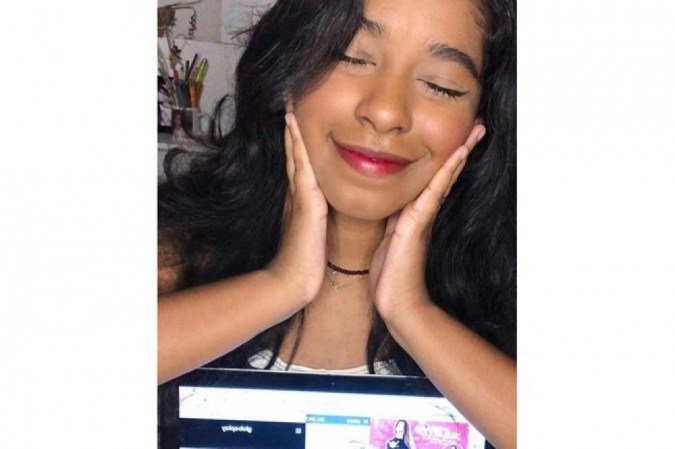 Rivia Pereira administrou as redes de uma participante do BBB 20, e este ano administrou o Twitter da campeã Juliette Freire Rivia Pereira administrou as redes de uma participante do BBB 20, e este ano administrou o Twitter da campeã Juliette Freire