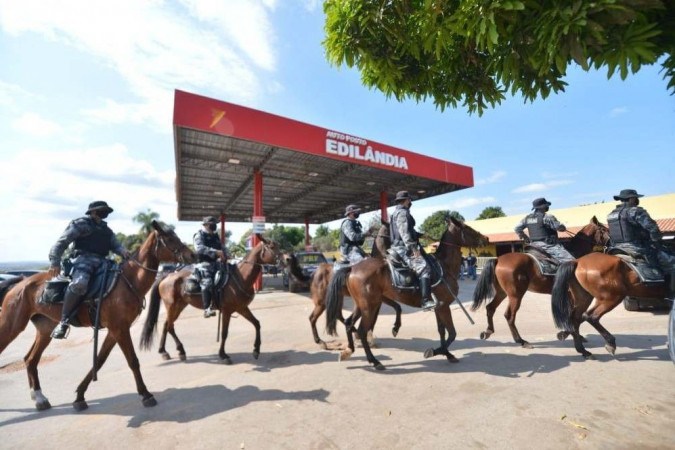 Buscas Por Lazaro Barbosa Policiais Montam Pontos De Bloqueio Na Br 070