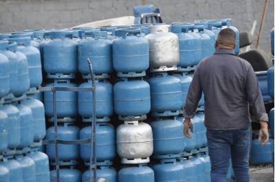 Famílias com renda per capita de até meio salário mínimo (R$ 759) e inscritas no CadÚnico podem participar do programa Gás do Povo -  (crédito: MinervinoJ?nior/CB)