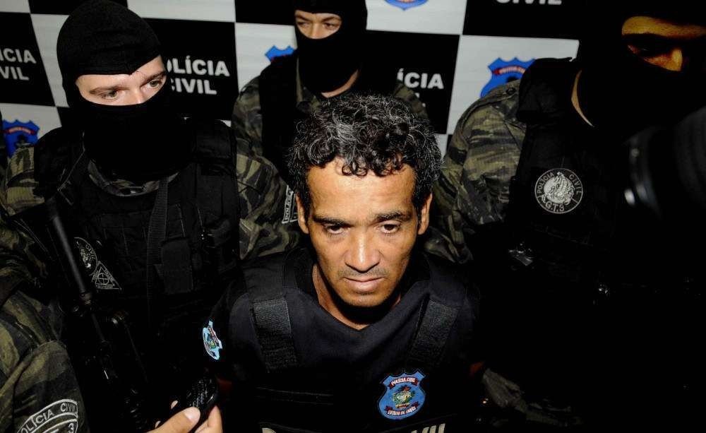 12/04/2010. Crédito: Ronaldo de Oliveira/CB/D.A Press. Brasil. Goiânia - GO. O pedreiro Admar de Jesus, autor dos crimes dos garotos em Luziânia, durante apresentação na Polícia Civil.