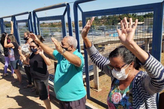 Em oração, grupo pede a prisão de Lázaro -  (crédito: Carlos Vieira/CB/DA Press)