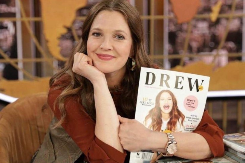 Drew Barrymore realiza sonho e lança própria revista: 