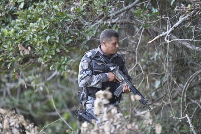 Buscas por Lázaro Barbosa em Girassol (GO), acusado de assassinar uma família em Ceilândia