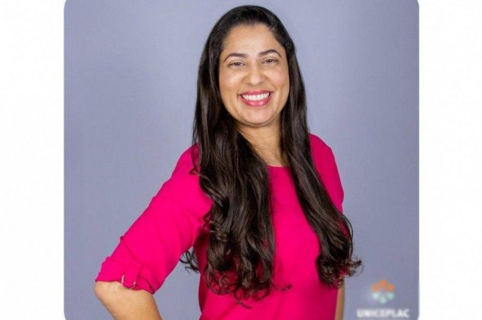 Eusiléia reitera dicas dadas anteriormente e afirma que o candidato deve perceber a ansiedade para prova como algo controlável