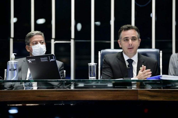 Lira e Pacheco durante sessão no Congresso: prazo para aprovar reformas em 2022 será mais curto por ser ano eleitoral - (crédito: Pedro França/Agência Senado) Lira e Pacheco durante sessão no Congresso: prazo para aprovar reformas em 2022 será mais curto por ser ano eleitoral - (crédito: Pedro França/Agência Senado)