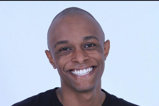 O estudante de geografia Marcelo Lucas, 22, escritor de um artigo que analisa a abordagem sobre temas relacionados à cultura afrobrasileira em livros do ensino médio -  (crédito: Arquivo Pessoal)