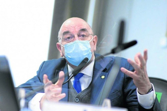 O deputado Osmar Terra tentou, na CPI da Covid, justificar postura de minimizar a pandemia - (crédito: Edilson Rodrigues) O deputado Osmar Terra tentou, na CPI da Covid, justificar postura de minimizar a pandemia - (crédito: Edilson Rodrigues)