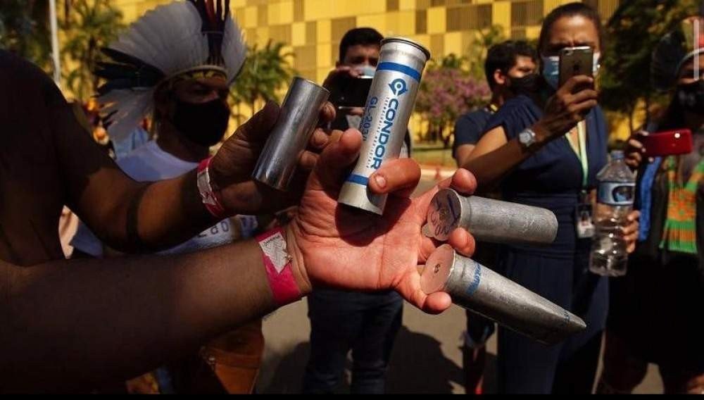 Confronto entre indígenas e policiais no anexo 2 da Câmara dos Deputados termina com feridos