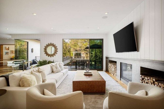 Sophie Turner e Joe Jonas colocam mansão à venda por R$ 83,1 milhões