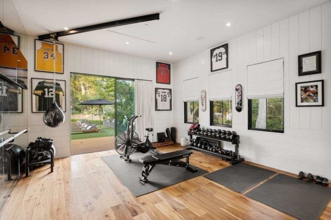 Sophie Turner e Joe Jonas colocam mansão à venda por R$ 83,1 milhões