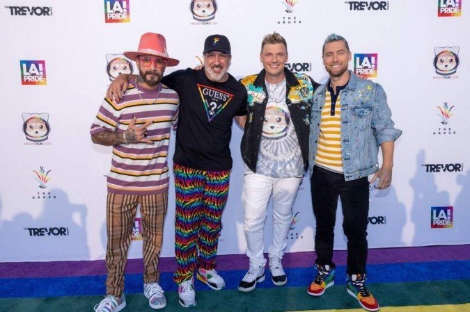 Backstreet Boys e *NSYNC são as boys bandas mais populares dos anos 1990 - (crédito: Twitter @nickcarter/Reprodução) Backstreet Boys e *NSYNC são as boys bandas mais populares dos anos 1990 - (crédito: Twitter @nickcarter/Reprodução)