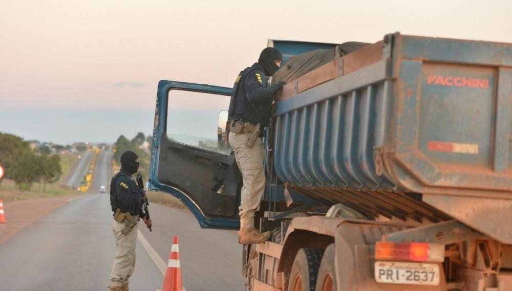 Caminhões também são alvo de procuras pelo agentes