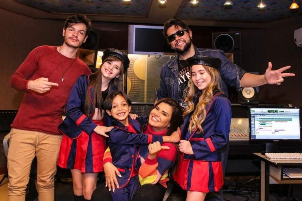 Mara Maravilha e H2M