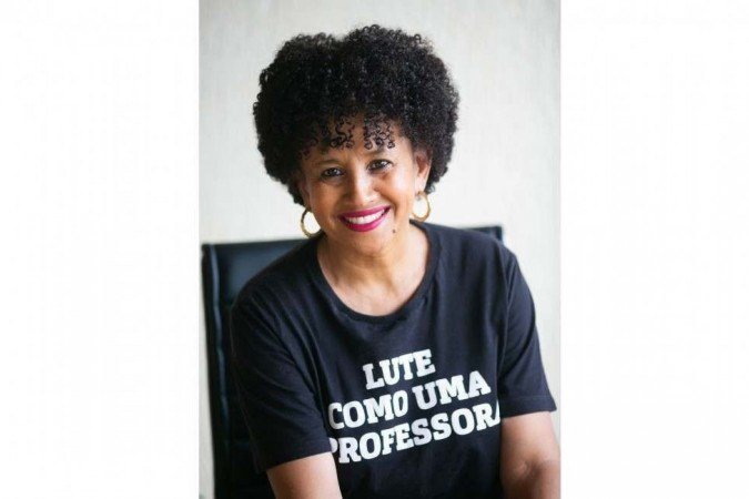 Professora Gina Vieira Ponte Professora Gina Vieira Ponte