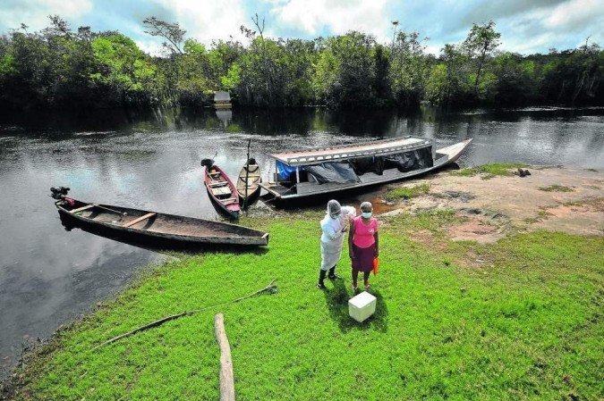 Vacinação no Pará: dificuldades de acesso às doses e à população é um dos problemas enfrentados por países como o Brasil -  (crédito: João Paulo Guimarães/AFP)