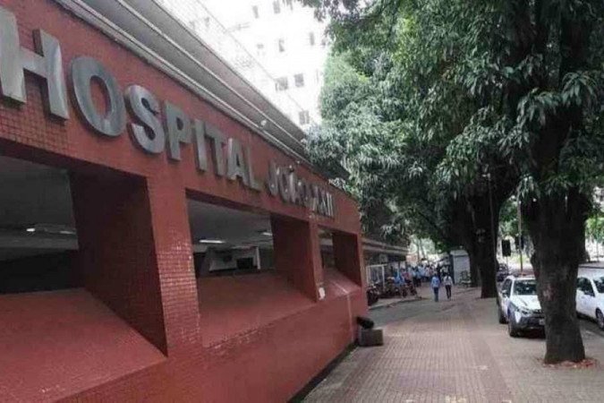 A criança, agredida pelo pai por não saber resolver o dever de casa, estava intubada no Hospital João XXIII, em Belo Horizonte - (crédito: Edésio Ferreira/EM/D.A Press) A criança, agredida pelo pai por não saber resolver o dever de casa, estava intubada no Hospital João XXIII, em Belo Horizonte - (crédito: Edésio Ferreira/EM/D.A Press)