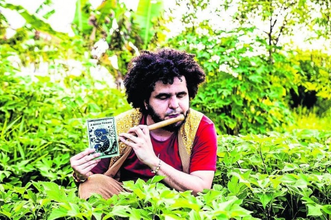 Davi Mello: resgate da tradição de contar histórias -  (crédito: Amanita Hunikuim/Divulgação)