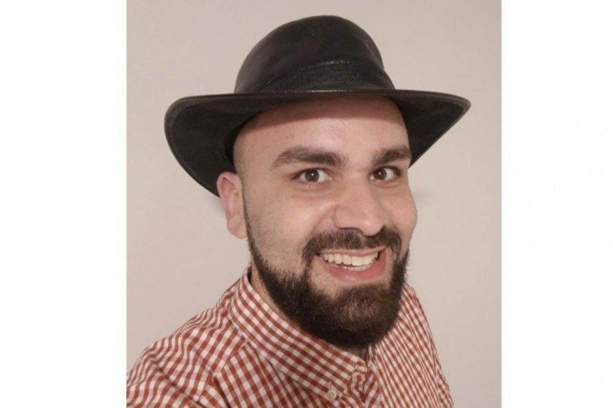 O professor afirma que é difícil prever os conteúdos específicos que podem aparecer no Enem, mas estudantes devem compreender como eles se relacionam com temáticas como Cidadania